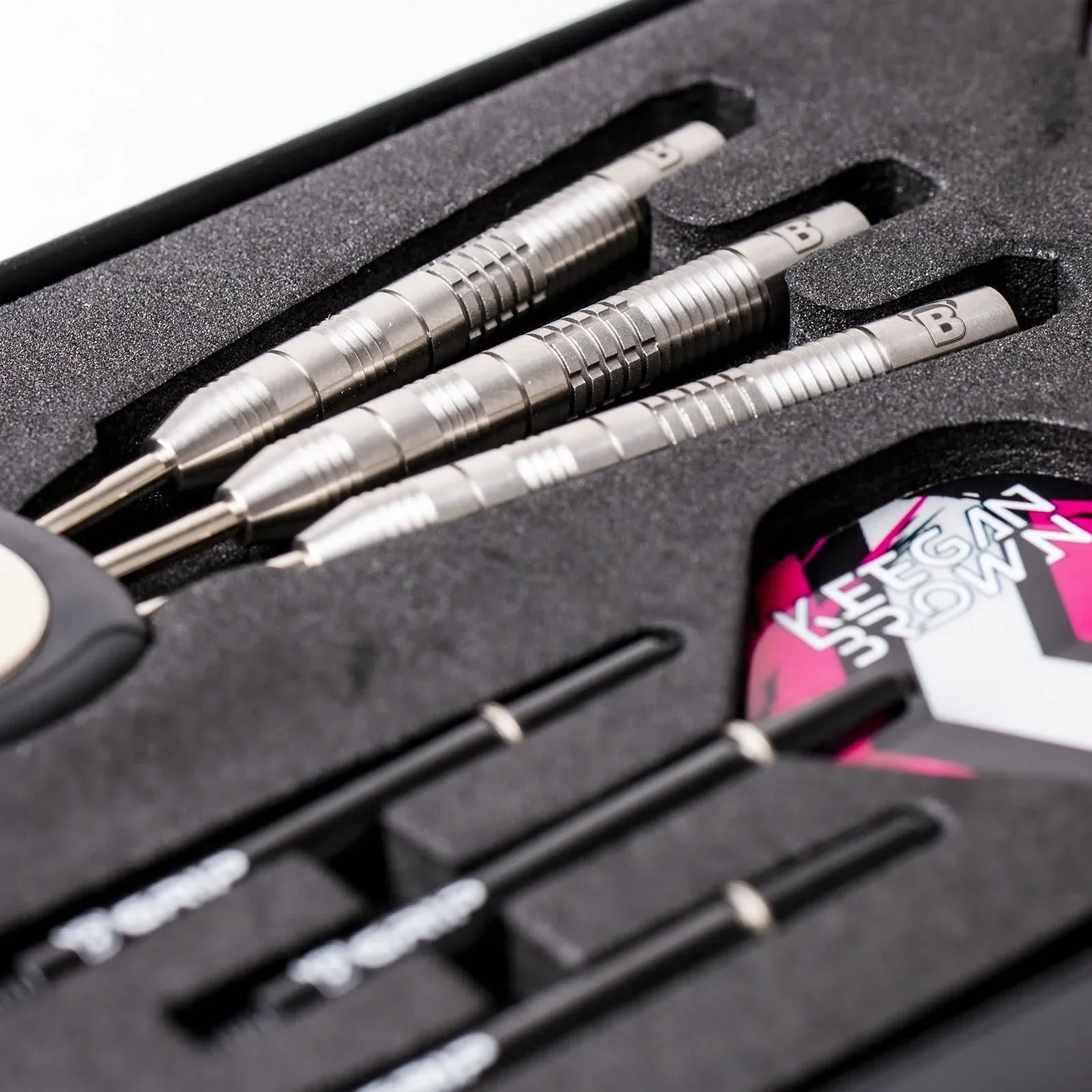 Bulls Keegan Brown 24g Steel Tip Darts - Image 3