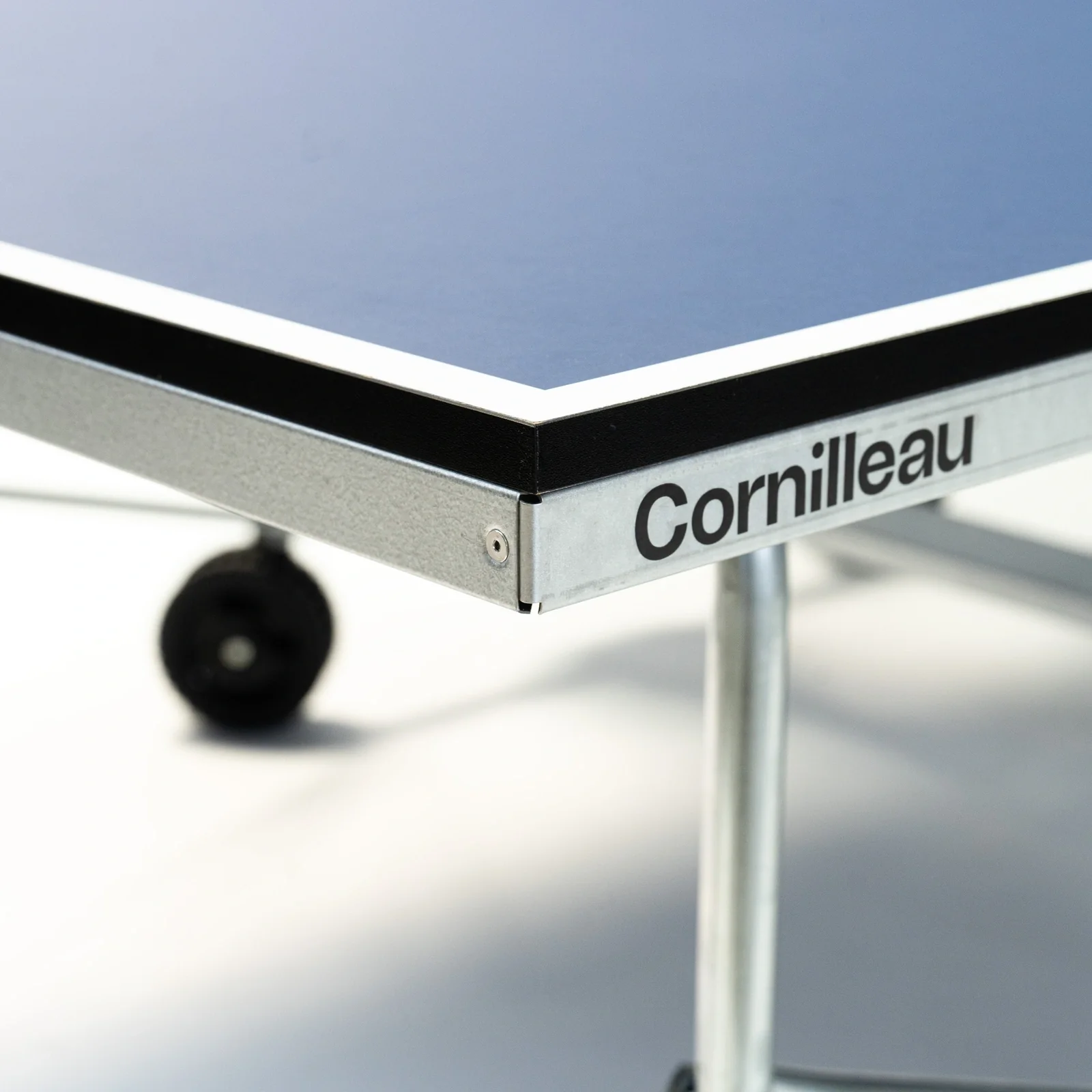 Cornilleau CHALLENGER 16mm Indoor Blue Table Tennis Table - Image 2